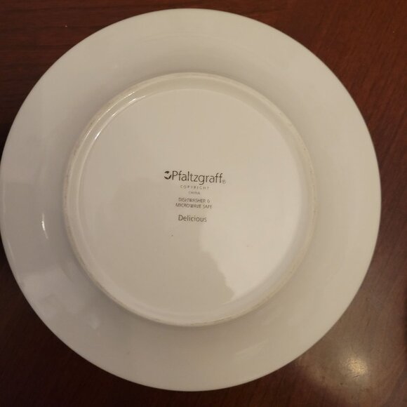 Pfaltzgraff Delicious 8" Salad Plates Set of 4 - Picture 3 of 6